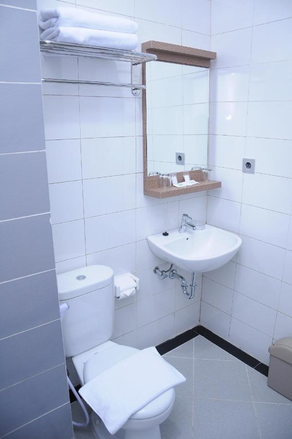 Idea'S Hotel Jalan Ibrahim Aji บันดุง ภายนอก รูปภาพ
